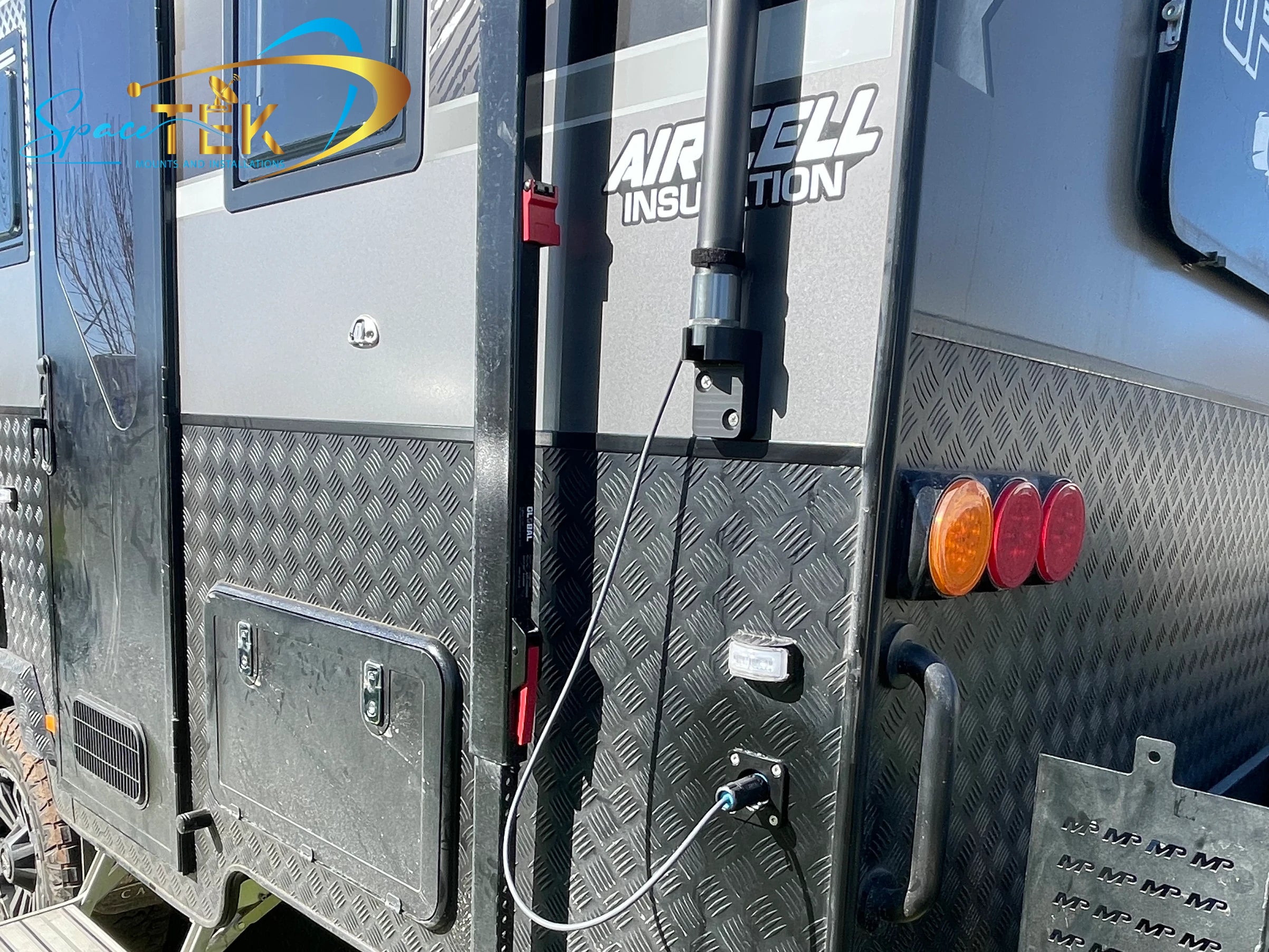 Carbon Fibre Telescopic RV Mount for Starlink Mini SpaceTek - Starlink Mounts & Accessories