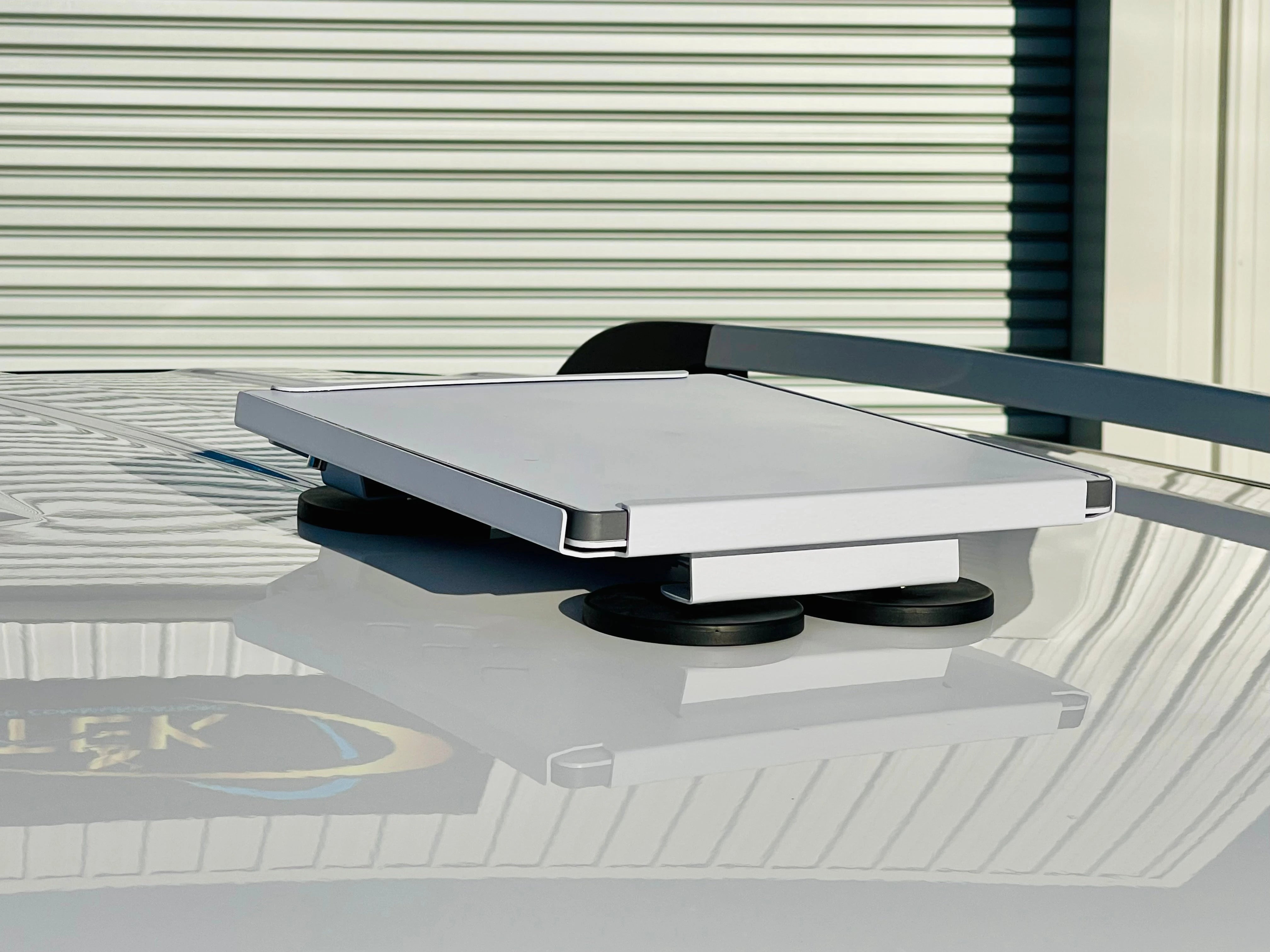 ROBUST POWDER-COATED IN-MOTION MAGNETIC ROOF MOUNT FOR STARLINK MINI – 87MM EARTH MAGNETS WITH HANDLE Candy