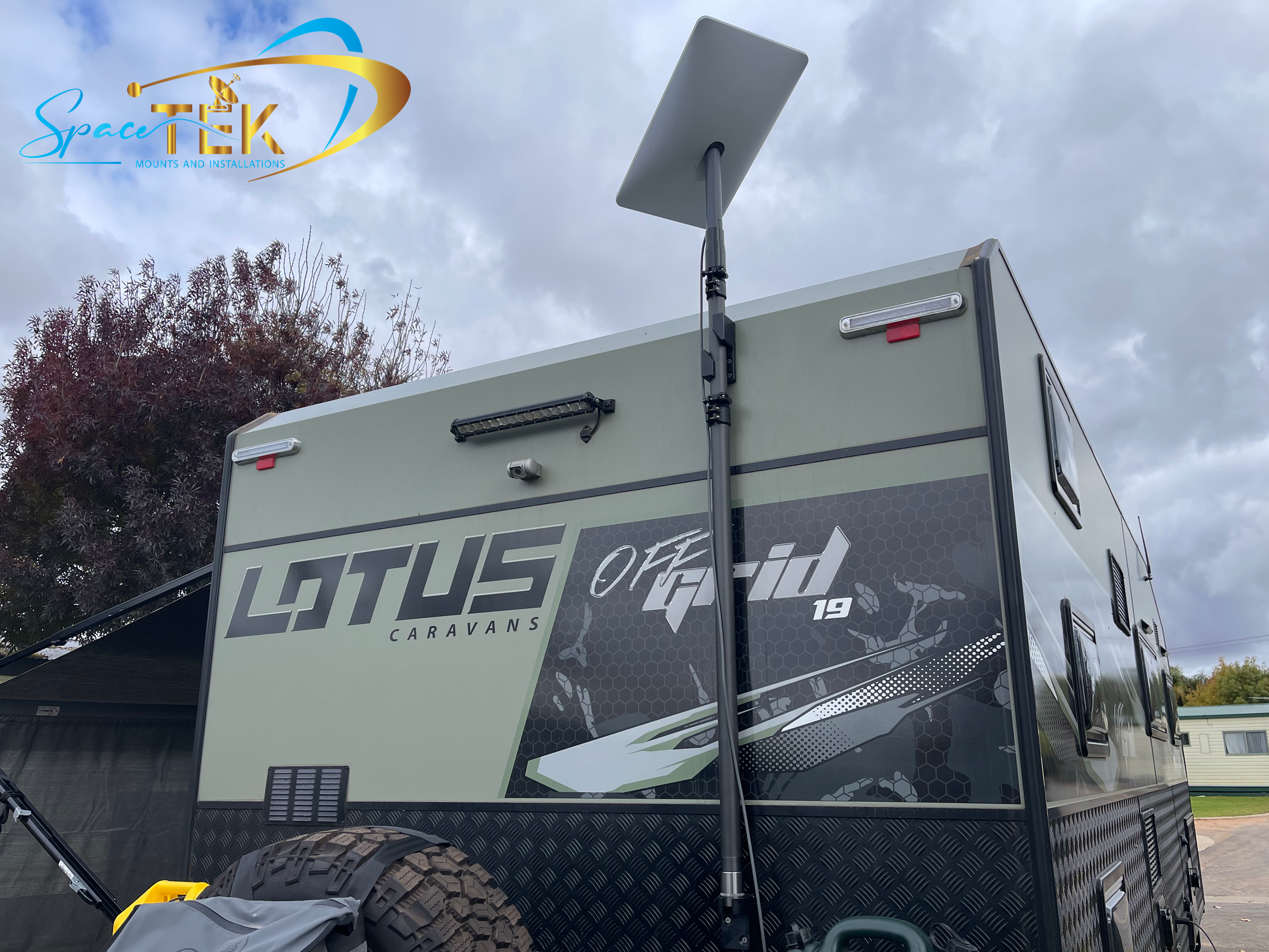 Carbon Fibre Telescopic RV Mount for Starlink Gen 2
