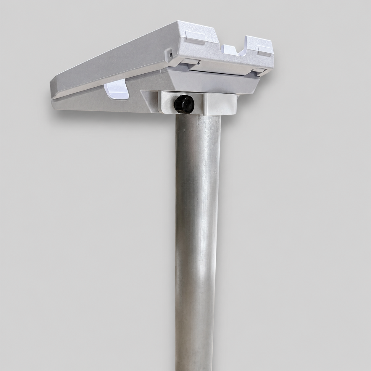 Quick-release combination kickstand mounted on a pipe adapter for Starlink Gen 3 Standard dish, demonstrating the pipe mounting configuration