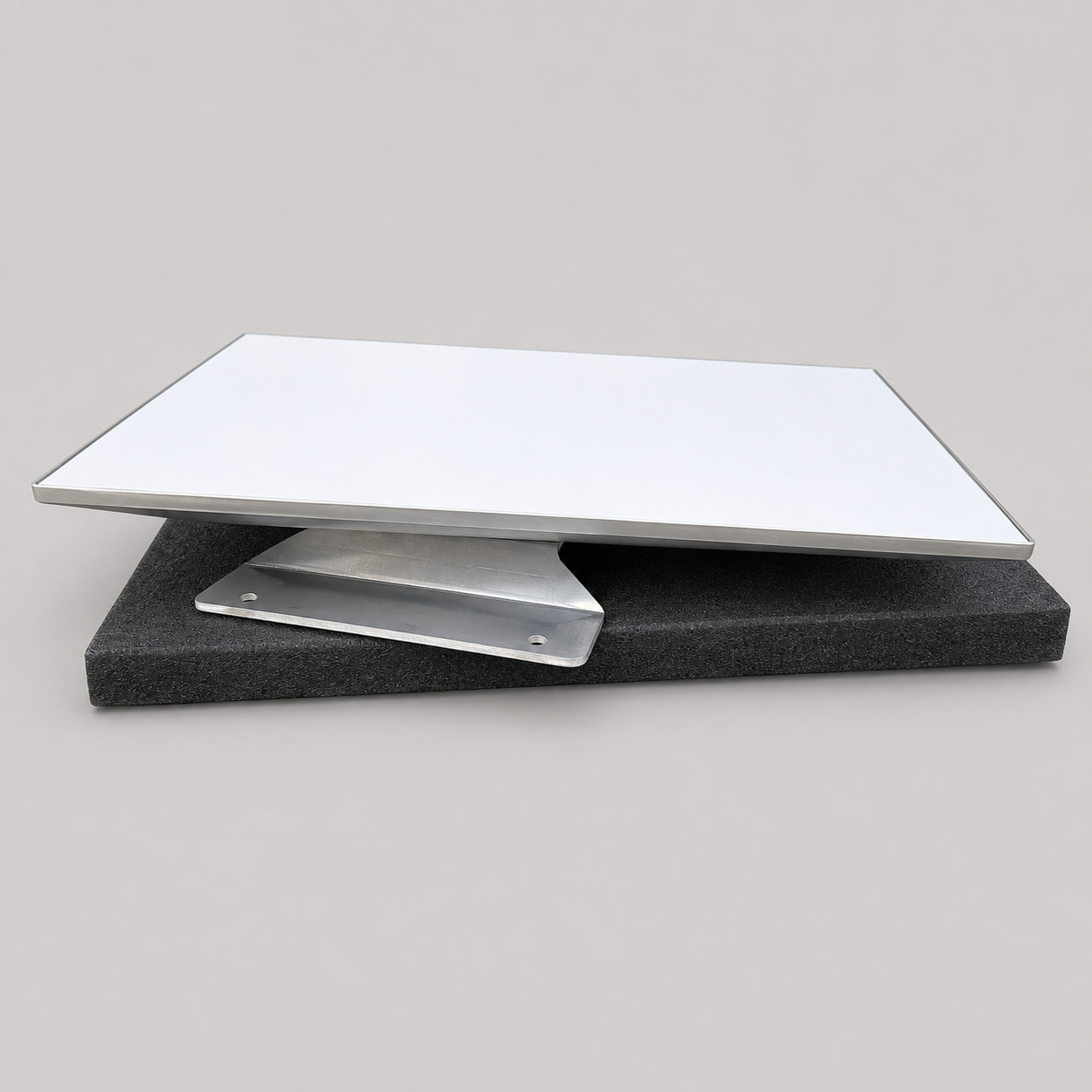 Side profile of the raw aluminium flat mount adaptor installed on a Starlink Gen 3 Performance dish